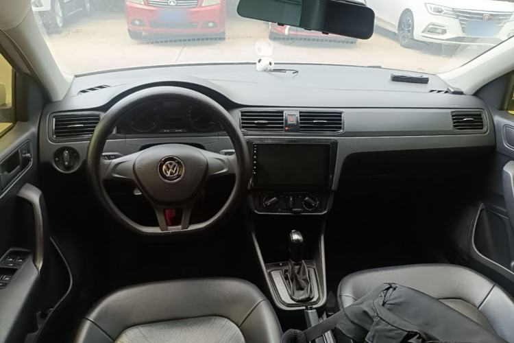Used Volkswagen Santana 2019 1.5L Automatic Fashion Edition China VI Center Console