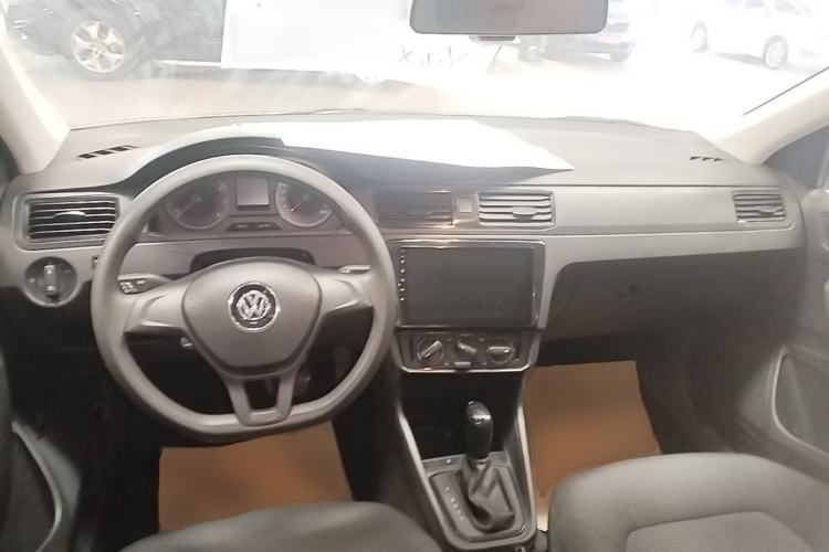 Used Volkswagen Santana 2019 1.5L Automatic Fashion Edition China VI Center Console