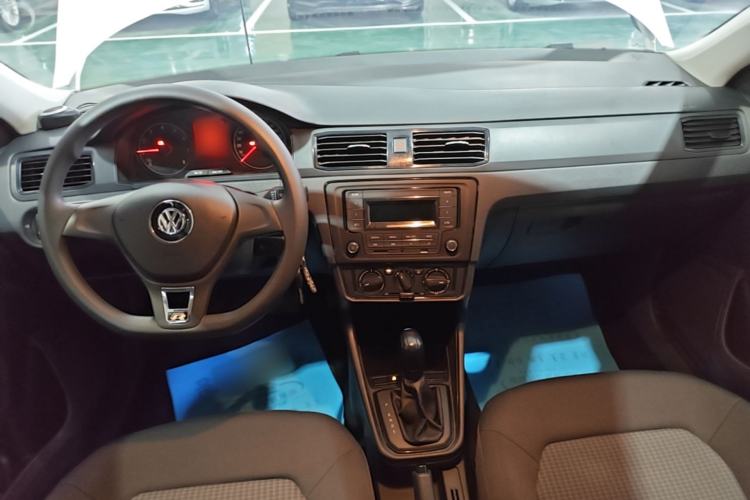 Used Volkswagen Santana 2019 1.5L Automatic Fashion Edition China VI Center Console