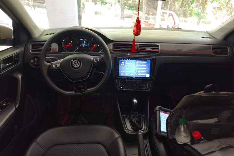Used Volkswagen Santana 2019 Haval H6 1.5L Automatic Comfort Edition China VI Standard Center Console