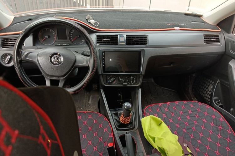 Used Volkswagen Santana 2019 1.5L Manual Fashion Edition China VI Standard Center Console