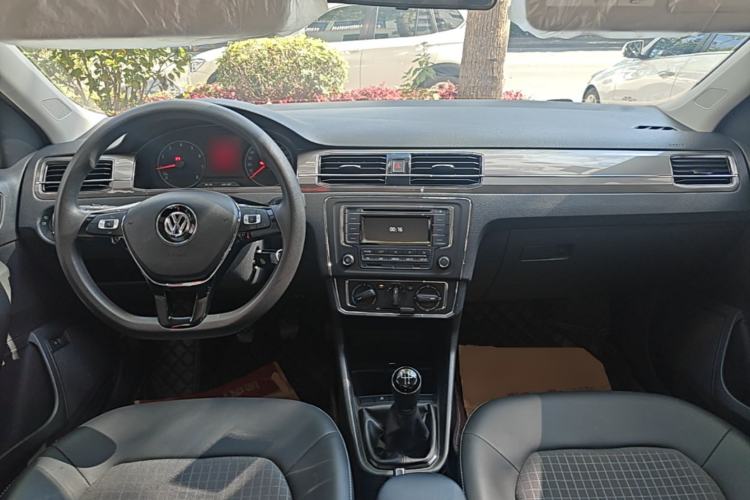Used Volkswagen Santana 2019 1.5L Manual Comfort Edition China VI Standard Center Console