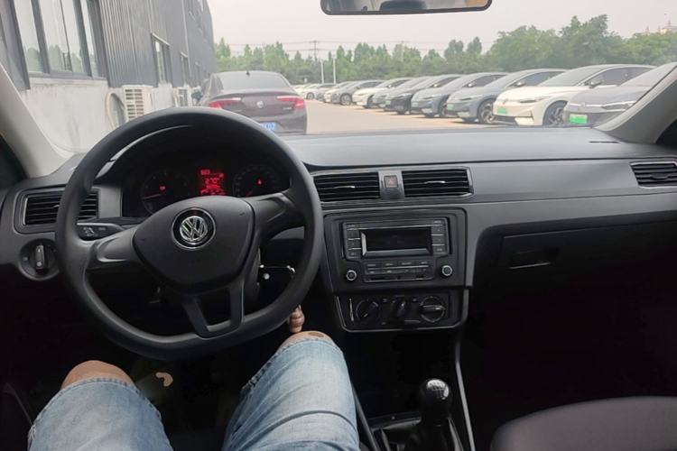 Used Volkswagen Santana 2019 1.5L Manual Fashion Edition China VI Standard Center Console