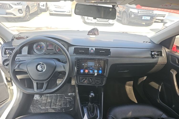 Used Volkswagen Santana 2019 1.5L Automatic Fashion Edition China VI Center Console