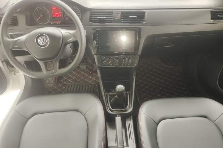 Used Volkswagen Santana 2019 1.5L Manual Fashion Edition China VI Standard Center Console