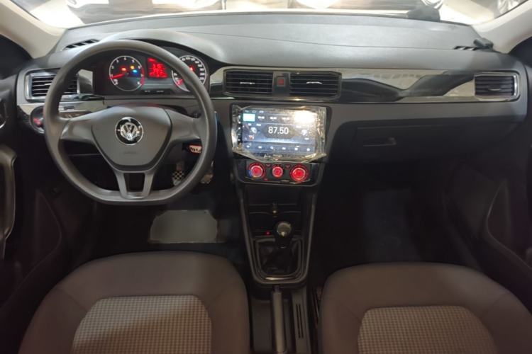 Used Volkswagen Santana 2019 1.5L Manual Fashion Edition China VI Standard Center Console