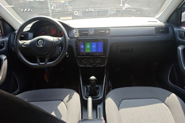 Used Volkswagen Santana 2019 1.5L Manual Fashion Edition China VI Standard Center Console