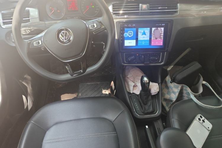 Used Volkswagen Santana 2019 1.5L Automatic Comfort Edition China VI Standard Center Console
