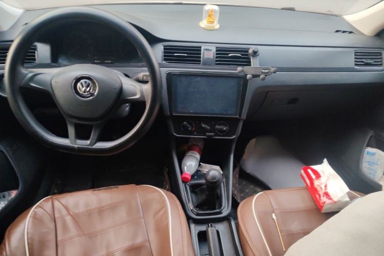 Used Volkswagen Santana 2019 1.5L Manual Fashion Edition China VI Standard Center Console