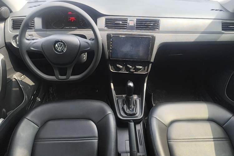 Used Volkswagen Santana 2019 1.5L Automatic Fashion Edition China VI Center Console