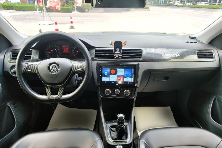 Used Volkswagen Santana 2019 1.5L Manual Fashion Edition China VI Standard Center Console