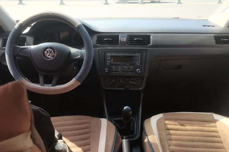 Used Volkswagen Santana 2019 1.5L Manual Fashion Edition China VI Standard Center Console