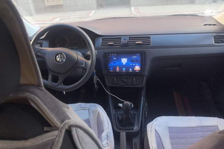 Used Volkswagen Santana 2019 1.5L Manual Fashion Edition China V Standard Center Console