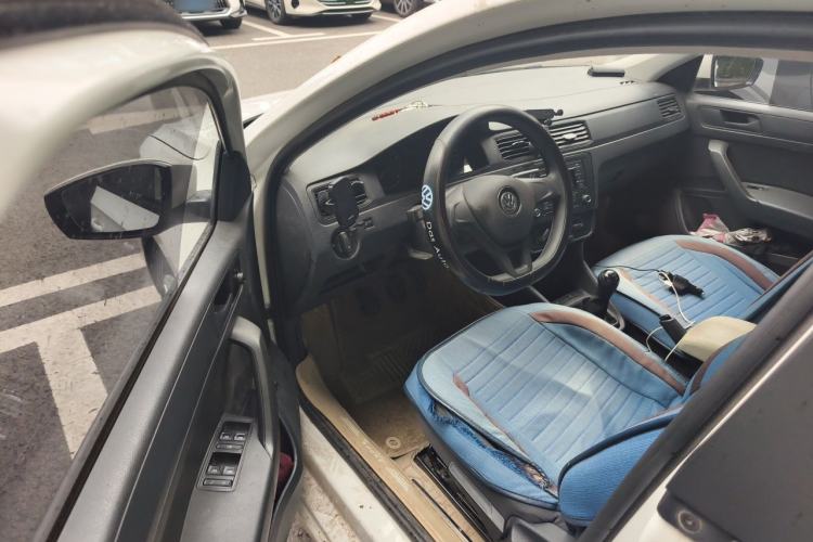 Used Volkswagen Santana 2019 1.5L Manual Fashion Edition China VI Standard Driver Seat