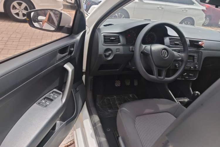 Used Volkswagen Santana 2019 1.5L Manual Fashion Edition China VI Standard Driver Seat