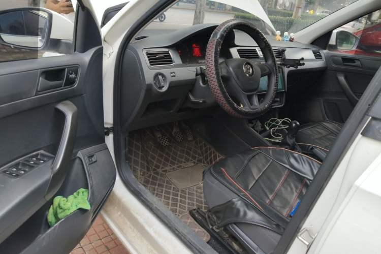 Used Volkswagen Santana 2019 1.5L Manual Fashion Edition China VI Standard Driver Seat
