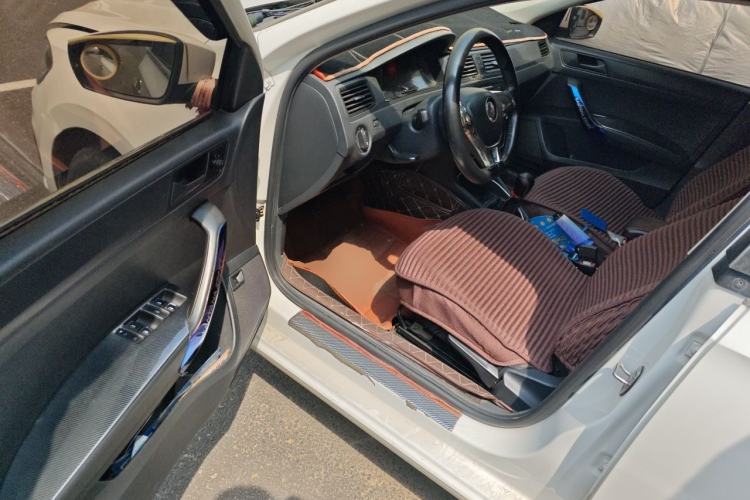 Used Volkswagen Santana 2019 1.5L Manual Fashion Edition China VI Standard Driver Seat