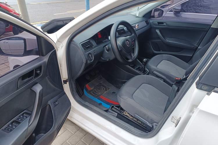 Used Volkswagen Santana 2019 1.5L Manual Fashion Edition China VI Standard Driver Seat
