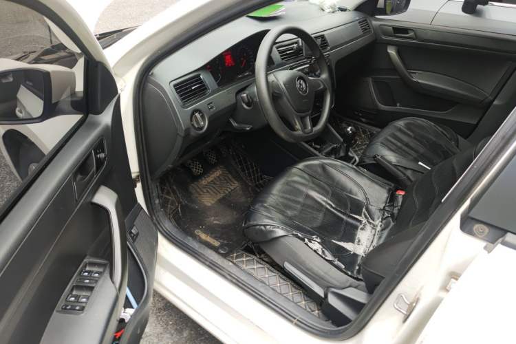Used Volkswagen Santana 2019 1.5L Manual Fashion Edition China VI Standard Driver Seat