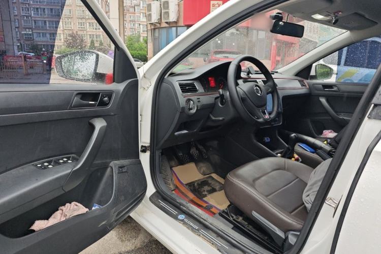 Used Volkswagen Santana 2019 1.5L Manual Fashion Edition China VI Standard Driver Seat