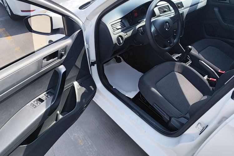 Used Volkswagen Santana 2019 1.5L Manual Fashion Edition China VI Standard Driver Seat