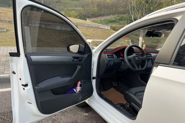 Used Volkswagen Santana 2019 Haona 1.5L Automatic Fashion Edition China VI Standard Driver Seat