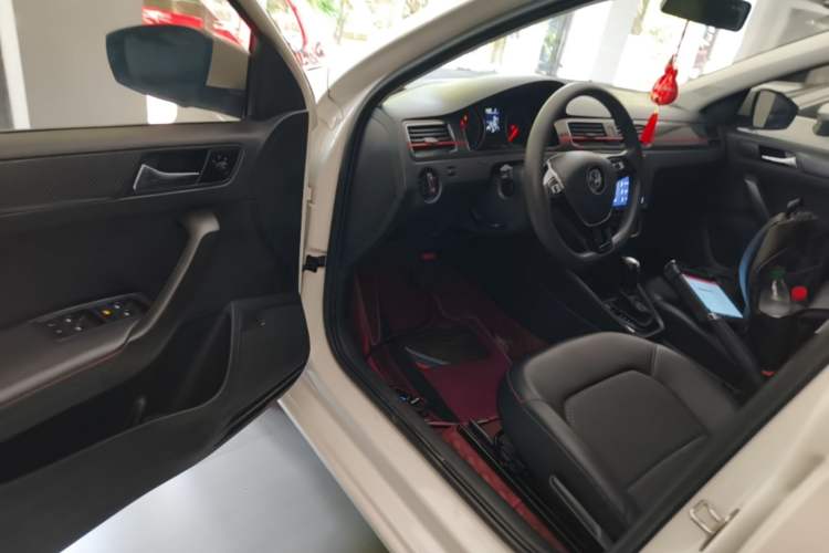 Used Volkswagen Santana 2019 Haval H6 1.5L Automatic Comfort Edition China VI Standard Driver Seat