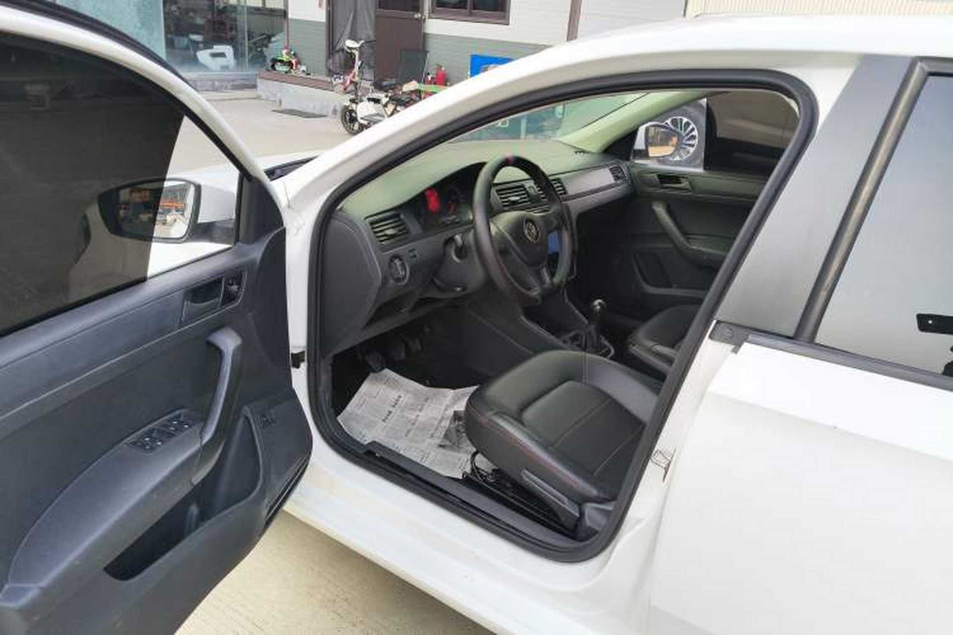 Used Volkswagen Santana 2019 1.5L Manual Fashion Edition China VI Standard Driver Seat