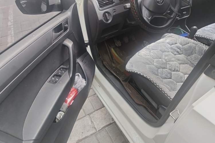 Used Volkswagen Santana 2019 1.5L Manual Fashion Edition China VI Standard Driver Seat