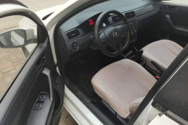 Used Volkswagen Santana 2019 1.5L Manual Fashion Edition China VI Standard Driver Seat