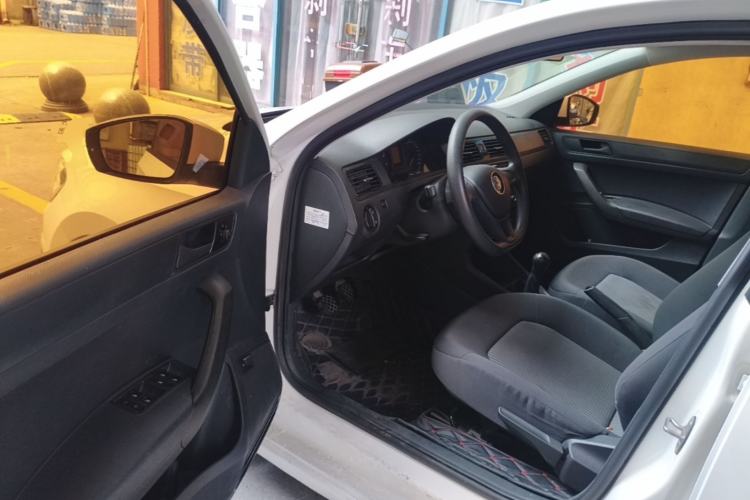 Used Volkswagen Santana 2019 1.5L Manual Fashion Edition China VI Standard Driver Seat