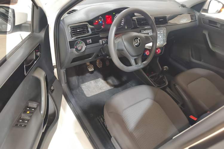 Used Volkswagen Santana 2019 1.5L Manual Fashion Edition China VI Standard Driver Seat