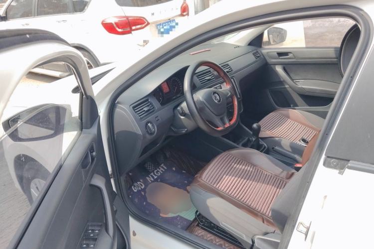 Used Volkswagen Santana 2019 1.5L Manual Fashion Edition China VI Standard Driver Seat
