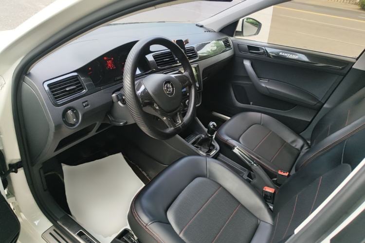 Used Volkswagen Santana 2019 1.5L Manual Fashion Edition China VI Standard Driver Seat