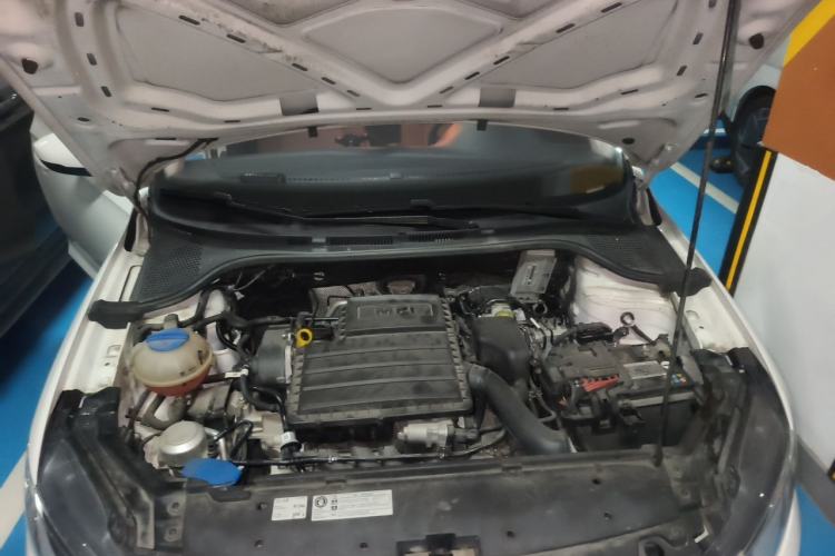 Used Volkswagen Santana 2019 1.5L Automatic Fashion Edition China VI Engine Bay
