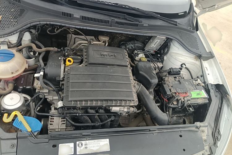 Used Volkswagen Santana 2019 1.5L Automatic Fashion Edition China VI Engine Bay