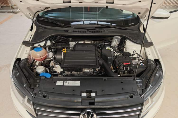 Used Volkswagen Santana 2019 1.5L Automatic Fashion Edition China VI Engine Bay