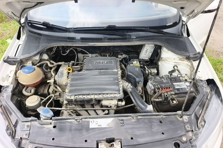 Used Volkswagen Santana 2019 1.5L Manual Fashion Edition China VI Standard Engine Bay