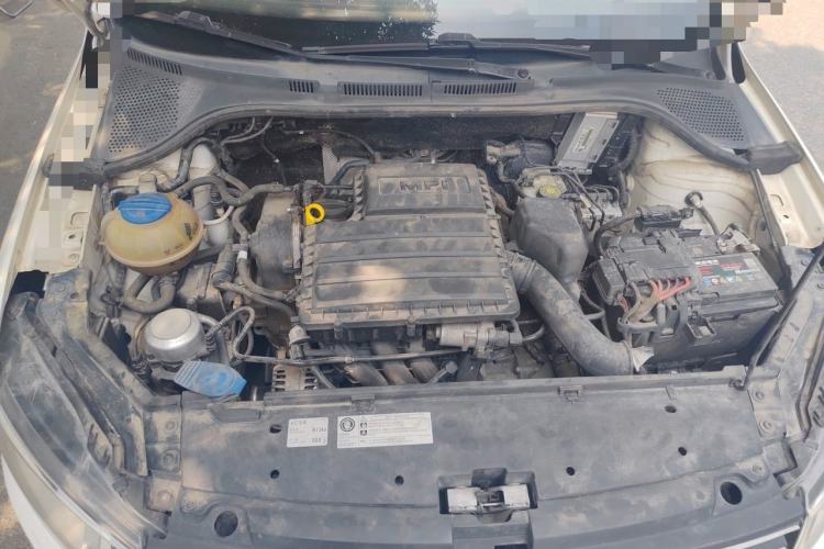 Used Volkswagen Santana 2019 1.5L Automatic Fashion Edition China VI Engine Bay