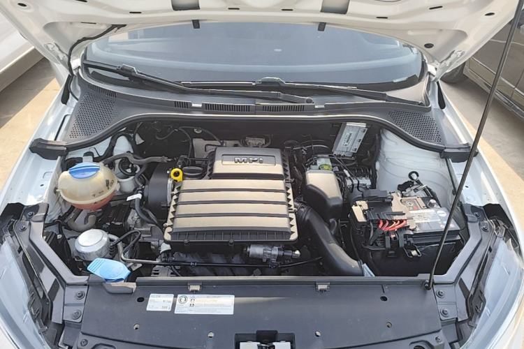 Used Volkswagen Santana 2019 1.5L Manual Fashion Edition China VI Standard Engine Bay