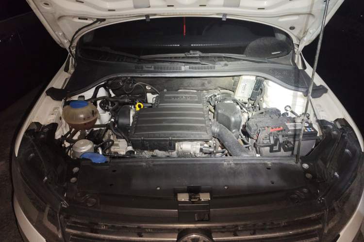 Used Volkswagen Santana 2019 1.5L Automatic Fashion Edition China VI Engine Bay