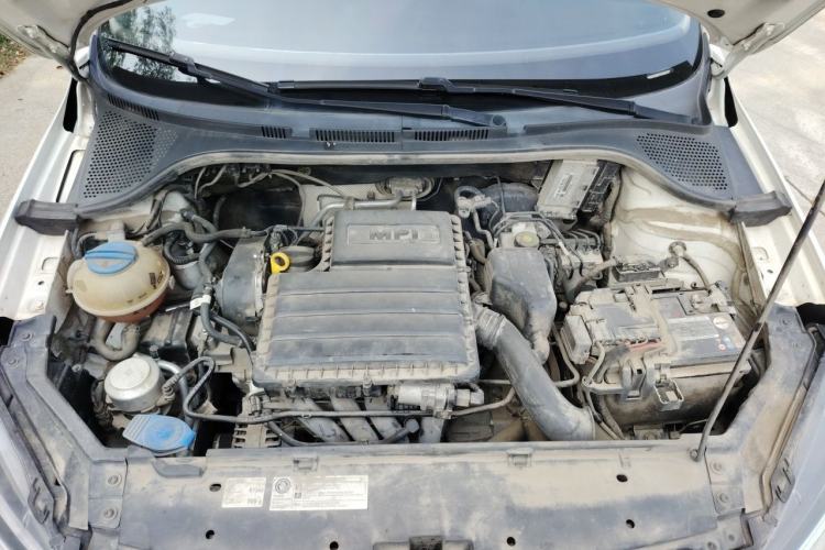 Used Volkswagen Santana 2019 1.5L Automatic Fashion Edition China VI Engine Bay