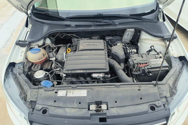 Used Volkswagen Santana 2019 1.5L Manual Fashion Edition China VI Standard Engine Bay