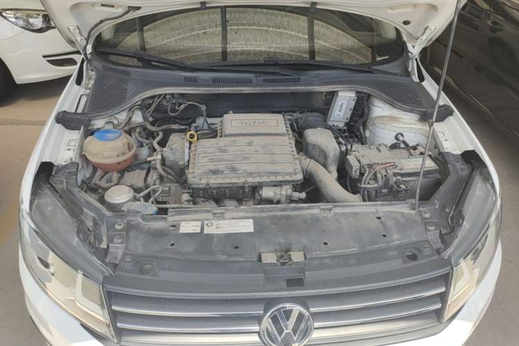 Used Volkswagen Santana 2019 1.5L Manual Fashion Edition China VI Standard Engine Bay