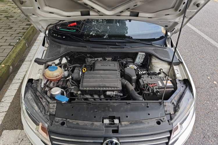 Used Volkswagen Santana 2019 1.5L Automatic Fashion Edition China VI Engine Bay
