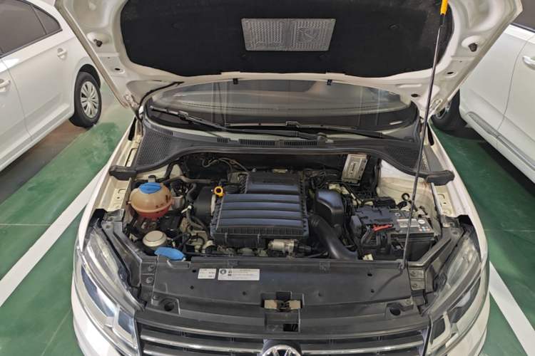 Used Volkswagen Santana 2019 1.5L Automatic Fashion Edition China VI Engine Bay