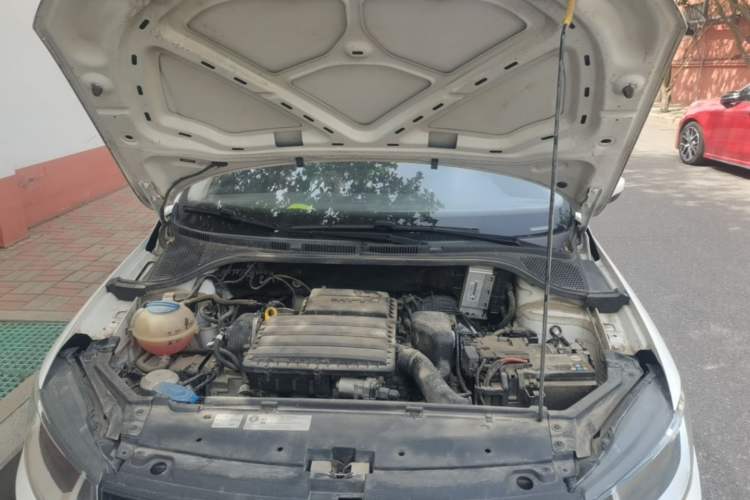 Used Volkswagen Santana 2019 1.5L Automatic Fashion Edition China VI Engine Bay