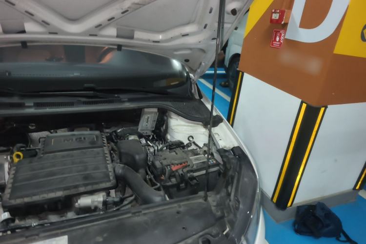 Used Volkswagen Santana 2019 1.5L Automatic Fashion Edition China VI Engine Bay Left