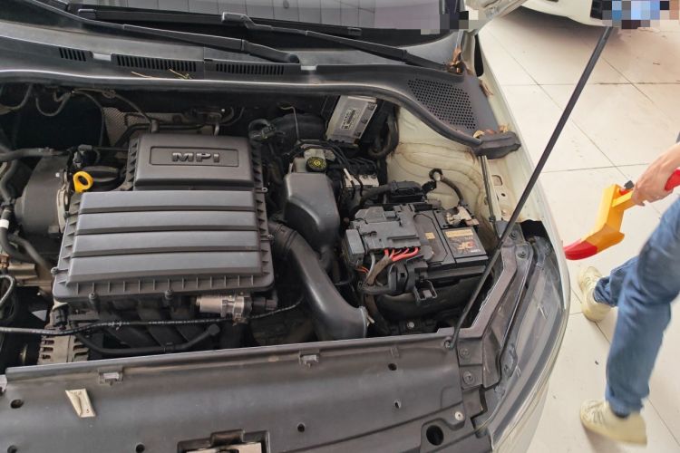 Used Volkswagen Santana 2019 1.5L Automatic Fashion Edition China VI Engine Bay Left