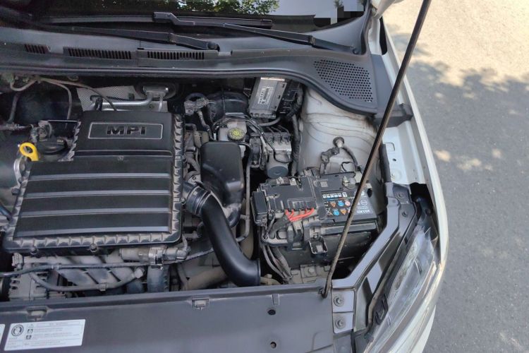 Used Volkswagen Santana 2019 1.5L Manual Fashion Edition China VI Standard Engine Bay Left